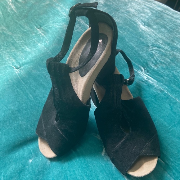 Earthie soft footbed heels - Picture 1 of 4